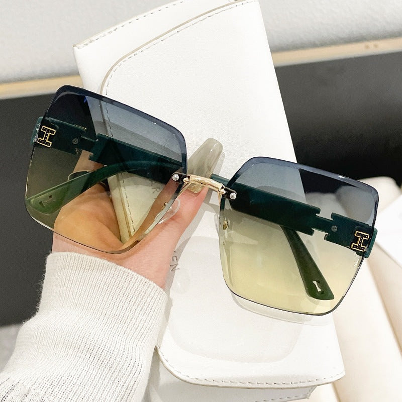 Lunettes de soleil carrées sans bords pour femmes
