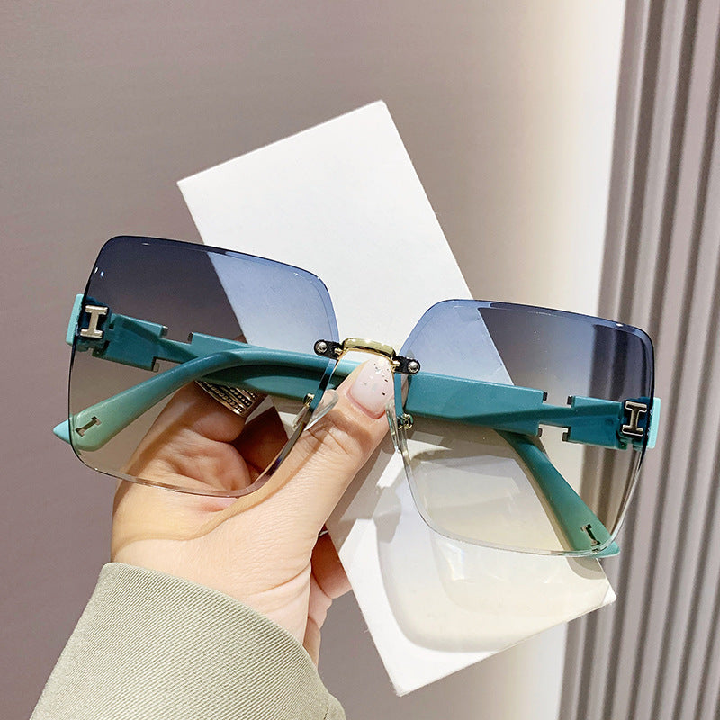 Lunettes de soleil carrées sans bords pour femmes