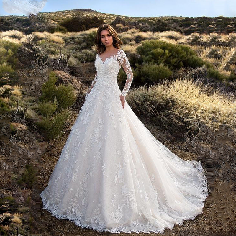 Robe blanche en dentelle brodée, robe de soirée, robe de mariée